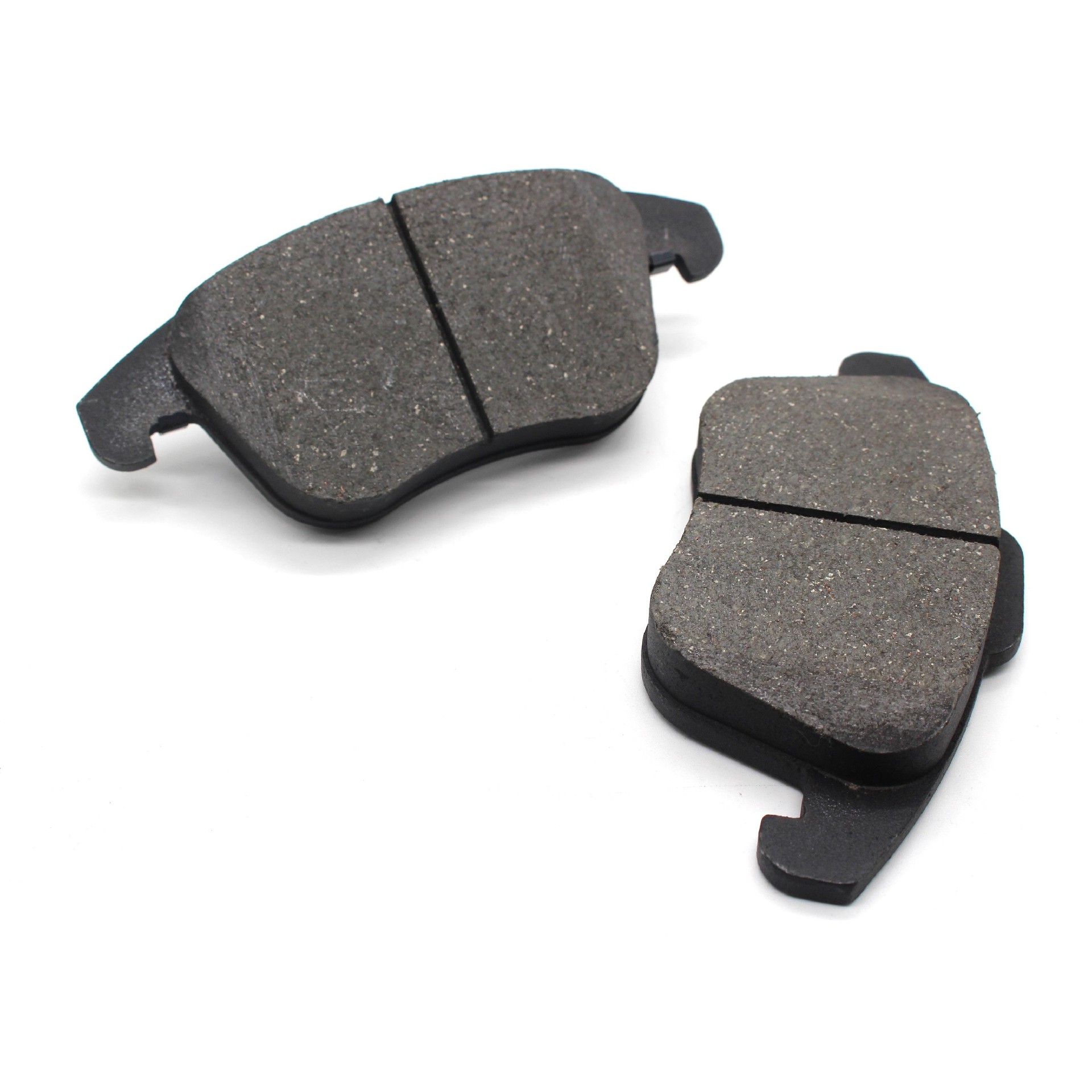 Customized Low Price Ceramic Front D1375 Brake Pads Cars Used for Audi Q3 VOLKSWAGEN Passat Tiguan 5N0 698 151